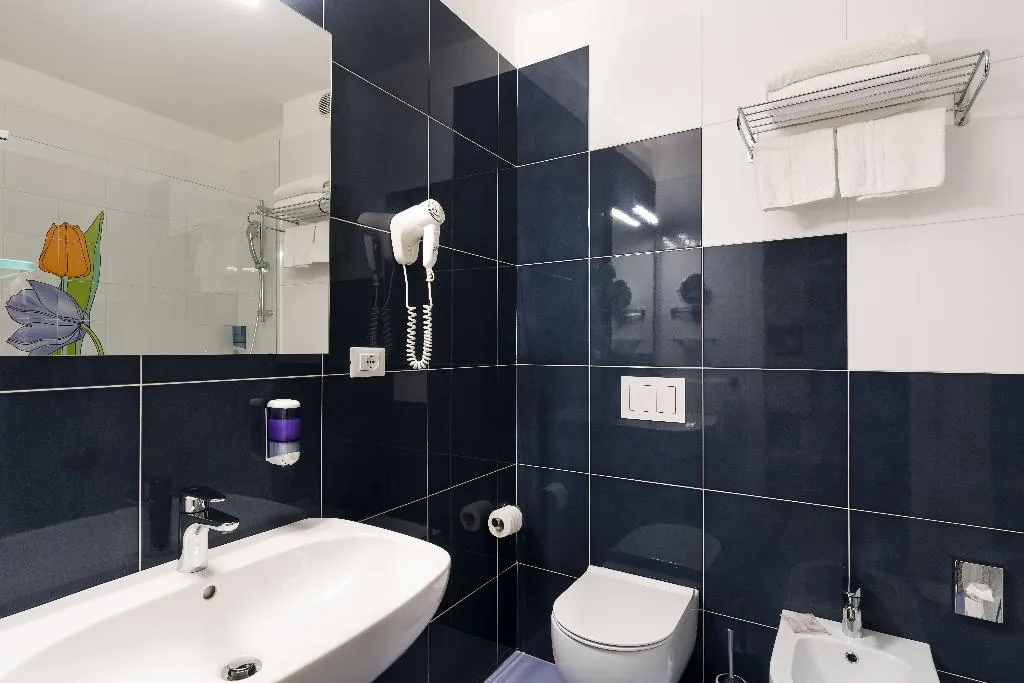 Room, Saracen Sands Hotel & Congress Centre, Palermo