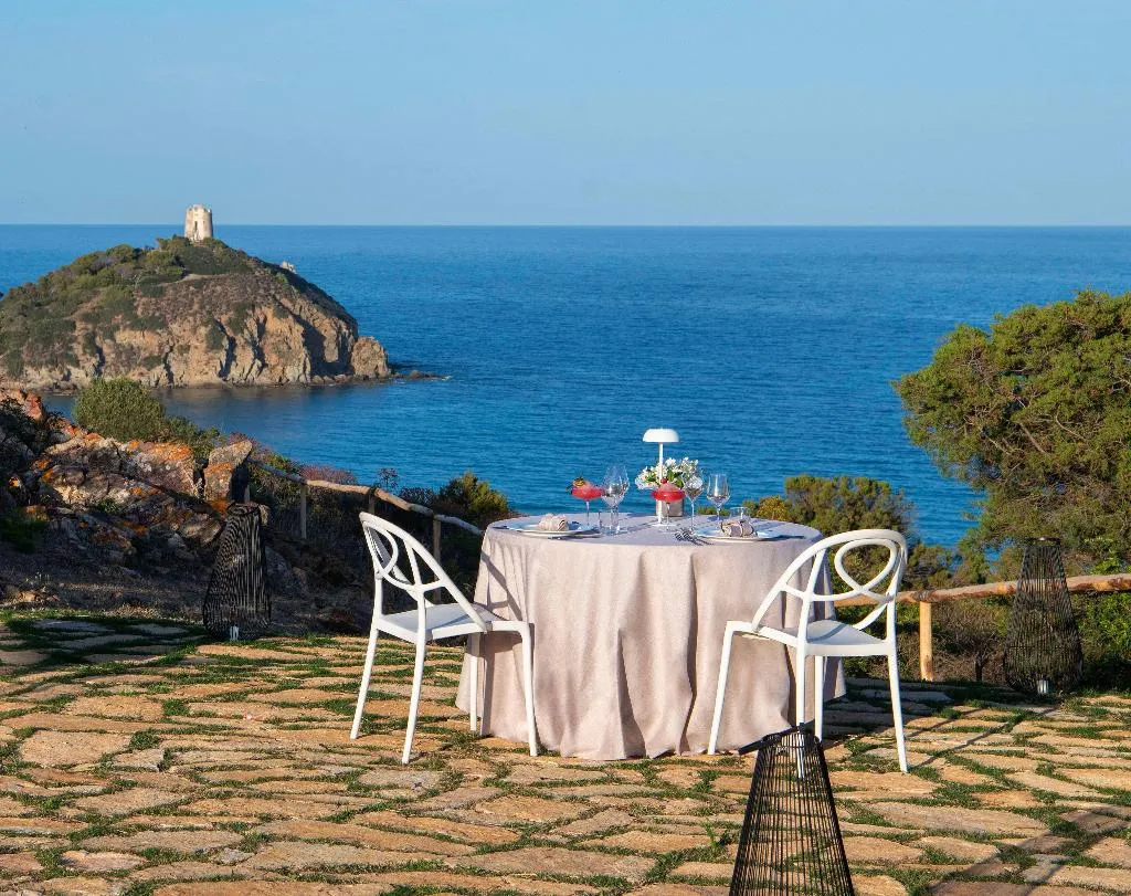 Restaurant, Baia di Chia Resort Sardinia, Curio Collection, Cagliari