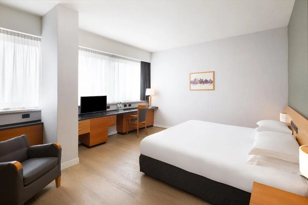 DOUBLE PREMIUM Room, Crowne Plaza Milan Linate, Milan