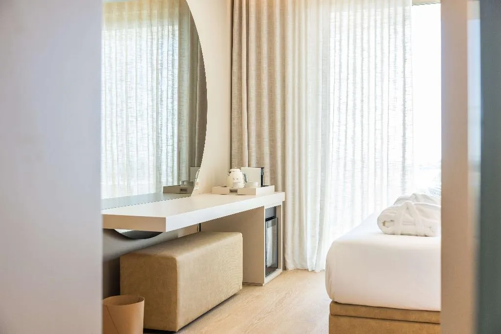 Room, Castelo Suites Hotel, Algarve
