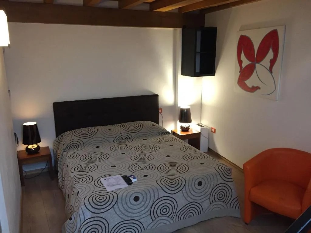 Room, Locanda Al Moro, Catania