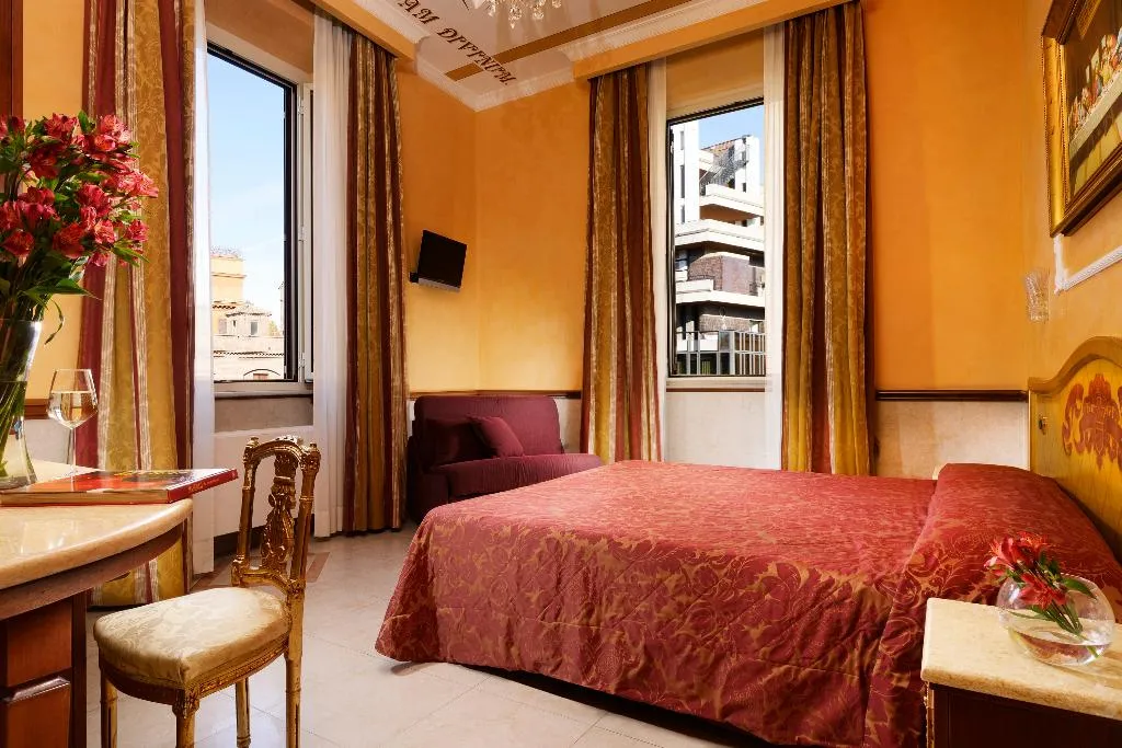TRIPLE STANDARD Room, Clarion Collection Hotel Principessa Isabella, Rome