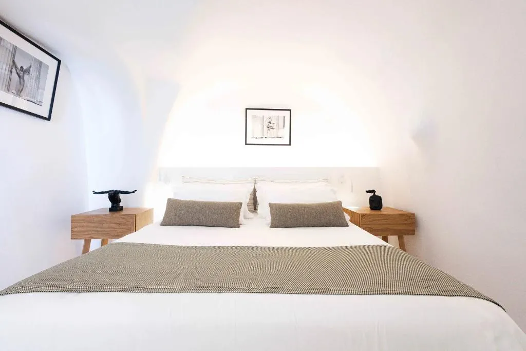 VILLA WITH JACUZZI Room, Aeifos Boutique Hotel, Santorini