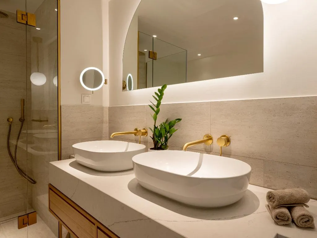 Double or Twin DELUXE GARDEN VIEW Room, Grecotel Filoxenia Kalamata, Kalamata