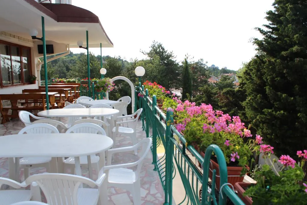 Restaurant, Zora, Bourgas