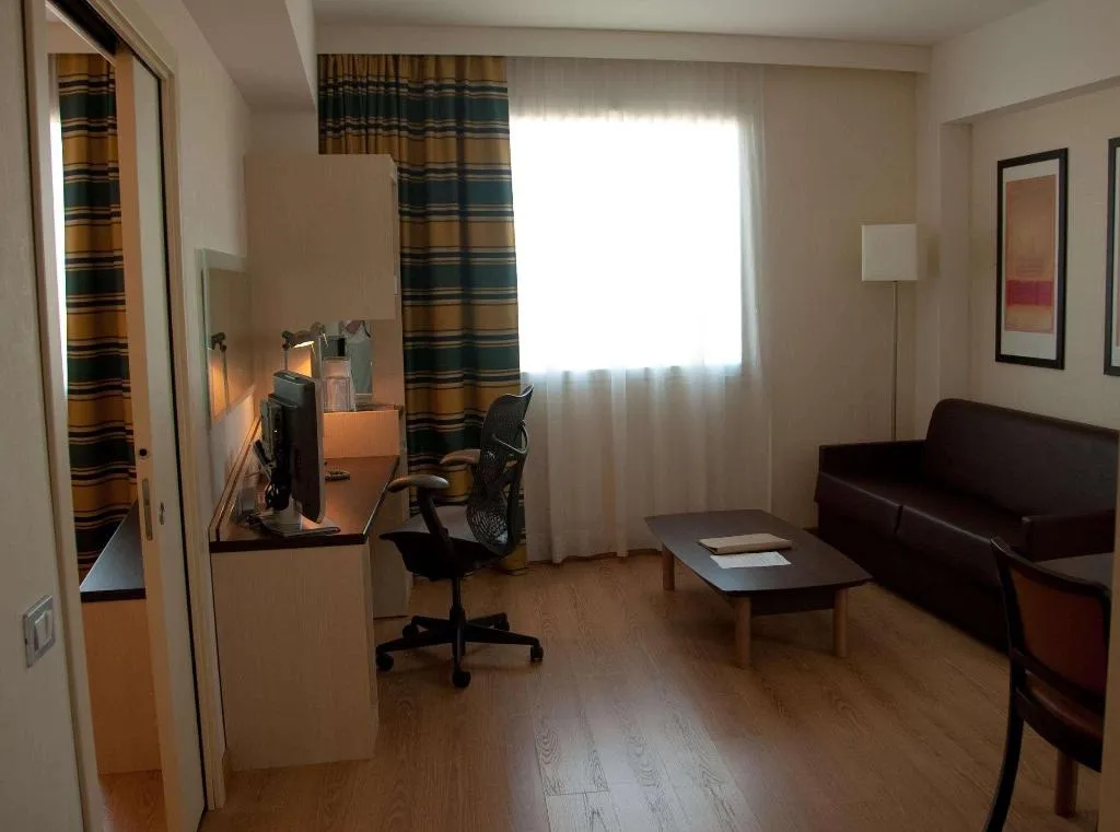 FAMILY ROOM STANDARD Room, Hilton Garden Inn Rome Airport, Rome
