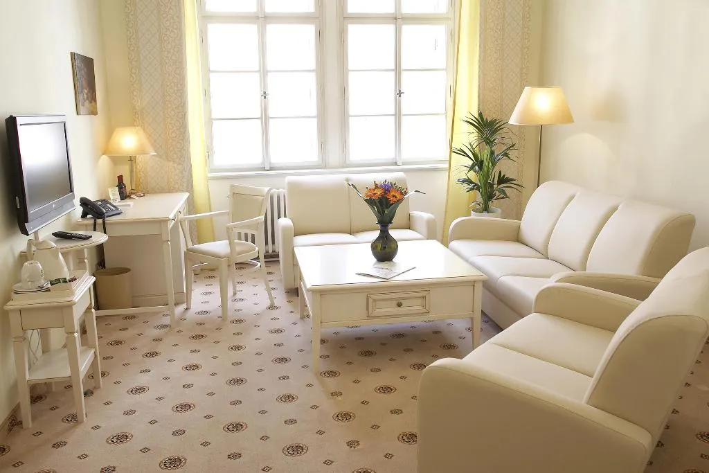 Room, Metamorphis, Prague