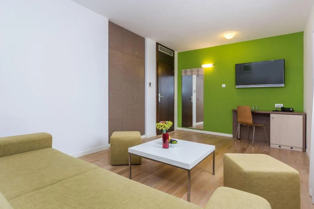 Room, Vista, Istria