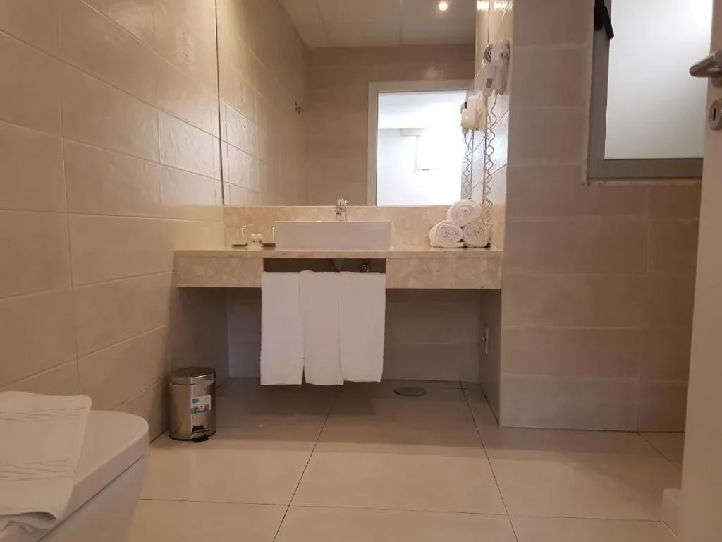 TRIPLE ECONOMY Room, Lisbon City Apartments & Suites by City Hotels, Lisbon