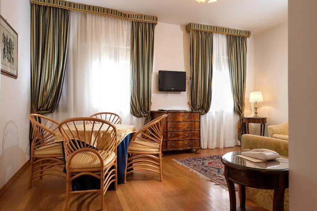 SUITE CLASSIC Room, Royal San Marco, Venice