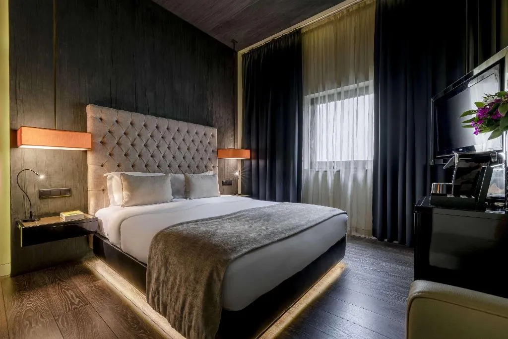 Room, 9 Hotel Mercy, Lisbon
