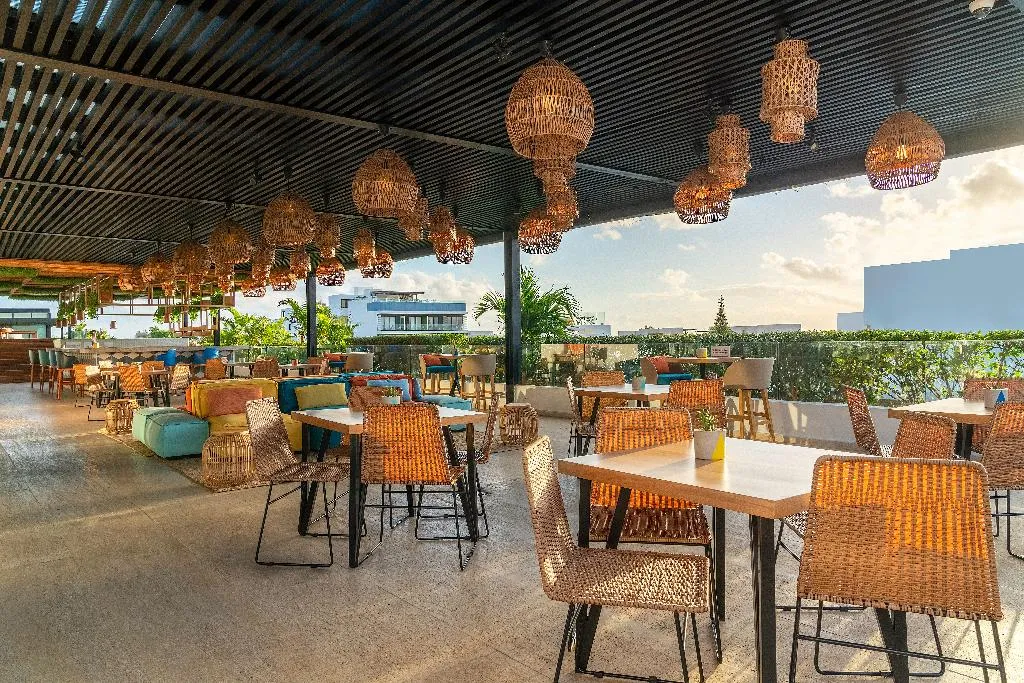 Terrace, Fiesta Inn Playa del Carmen, Playa Del Carmen
