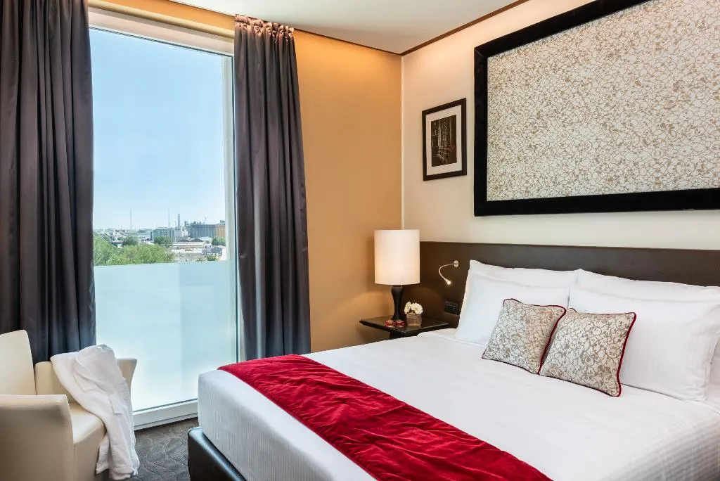 SINGLE SUPERIOR Room, Leonardo Royal Hotel Venice Mestre, Venice