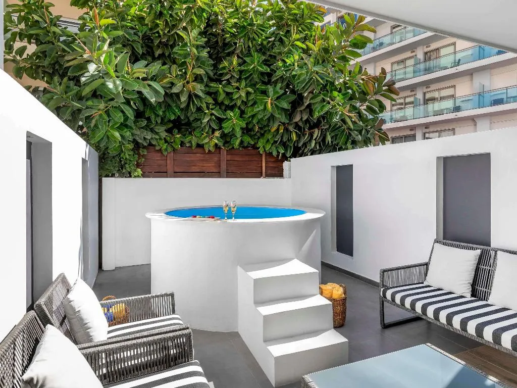JUNIOR SUITE WITH PRIVATE POOL Room, Mercure Rhodes Alexia Hotel & Spa, Rhodes