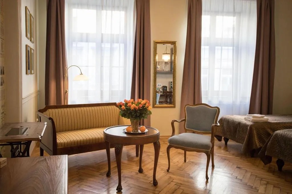 Room, Scharffenberg Apartments Main Square, Krakow