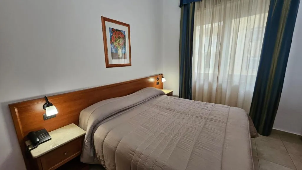 Double or Twin SUPERIOR TWO DOUBLE BEDS Room, GH Hotel & Restaurant, Palermo