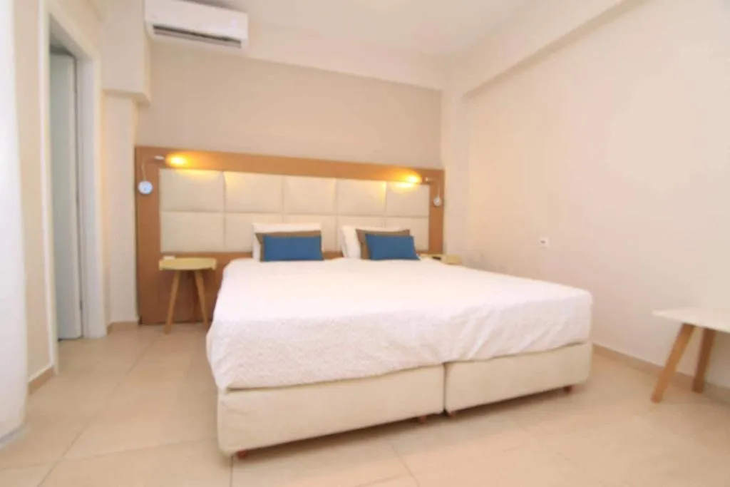 DOUBLE STANDARD Room, Villa Roussa, Santorini
