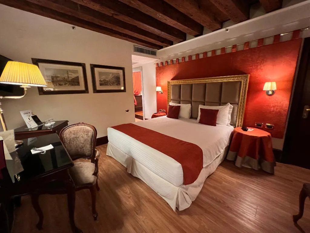 DOUBLE CLASSIC Room, Ruzzini Palace, Venice