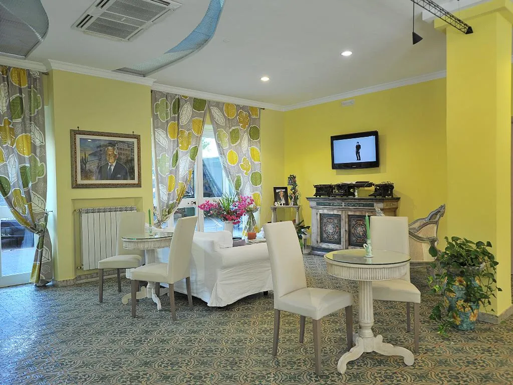 Lobby, Hotel Miramare, Naples