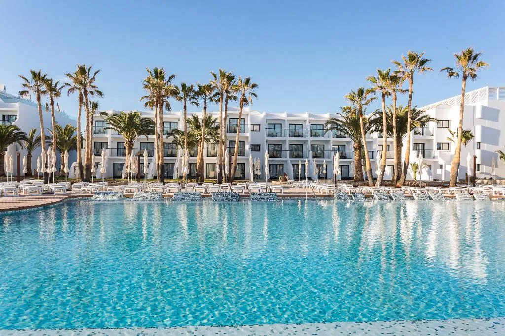 Pool, Grand Palladium White Island Resort & Spa, Ibiza