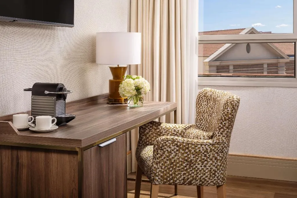 Room, NH Collection Madrid Paseo del Prado, Madrid
