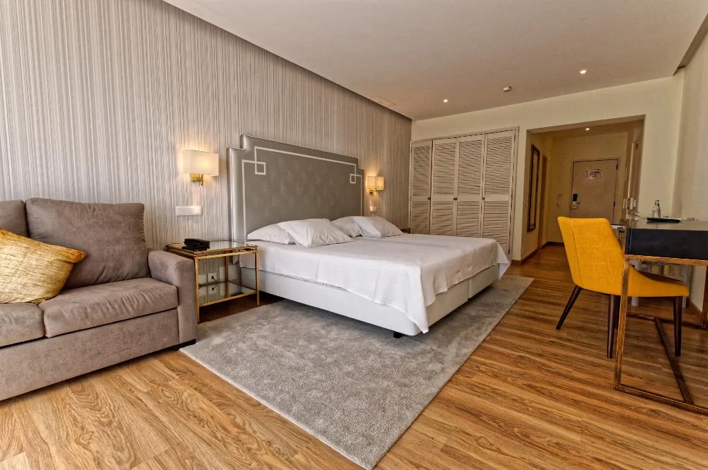 APARTMENT ONE BEDROOM Room, Carvoeiro Garden Hotel, Algarve