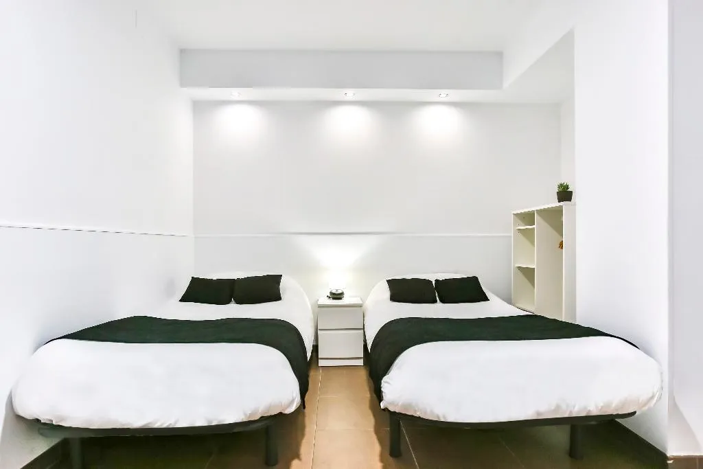 TWIN STANDARD Room, Laramond Barcelona Rooms, Barcelona