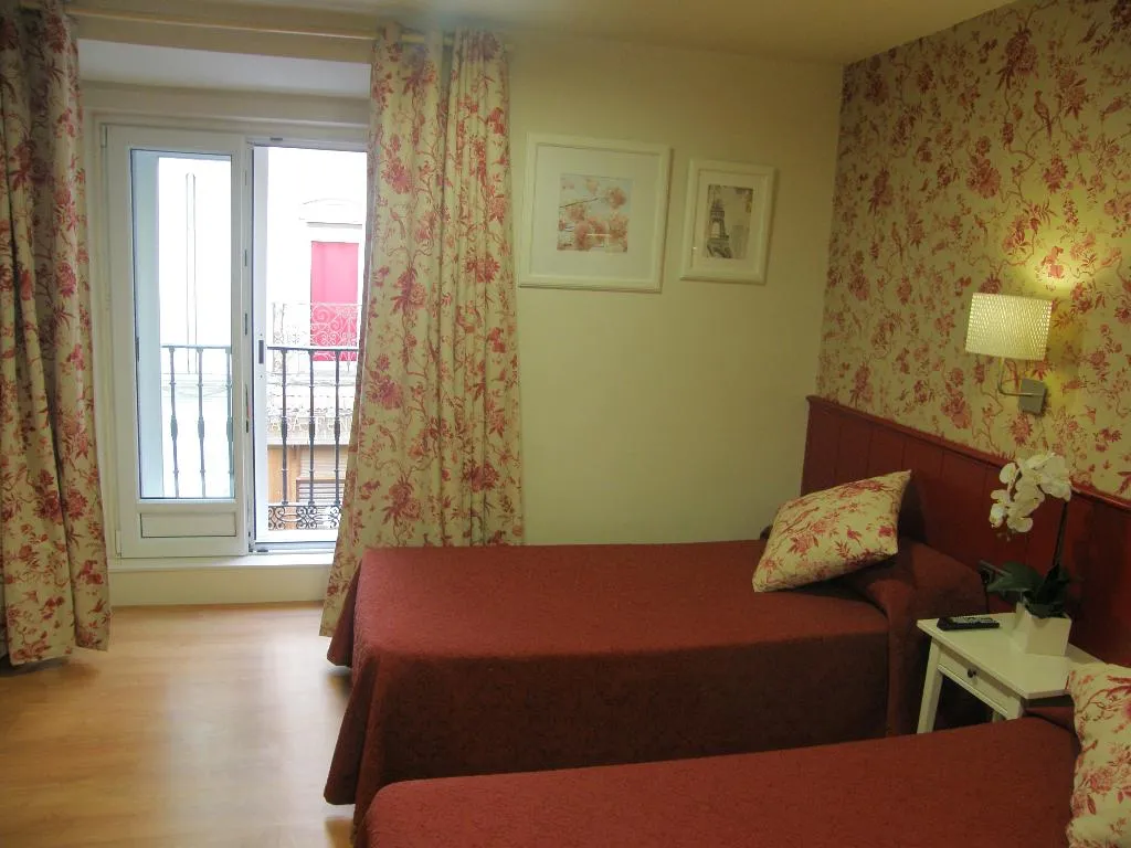 General view, Hostal Matheu, Madrid