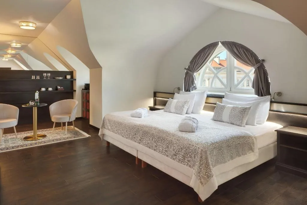 JUNIOR SUITE KING SIZE BED Room, Hotel Savoy Prague, Prague