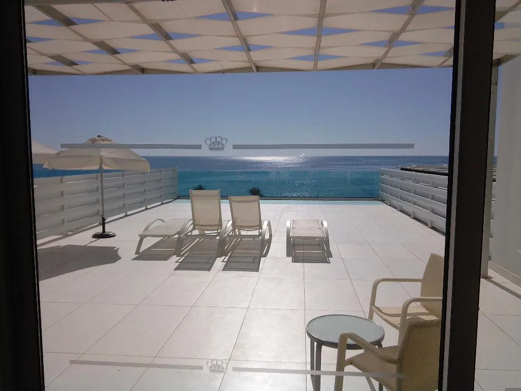 SUITE WITH TERRACE Room, King Evelthon Beach Hotel & Resort, Cyprus