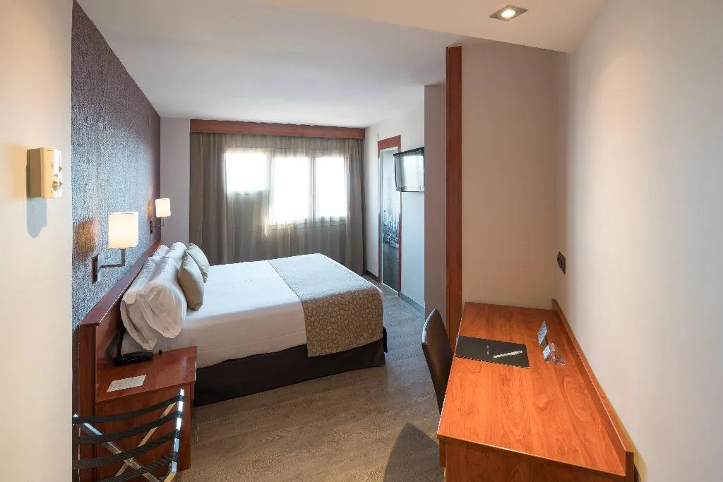 Double or Twin STANDARD Room, Catalonia Park Putxet, Barcelona