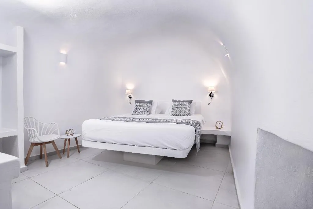 SUITE TWO BEDROOMS TWO BATHROOMS Room, Caldera Premium Villas, Santorini