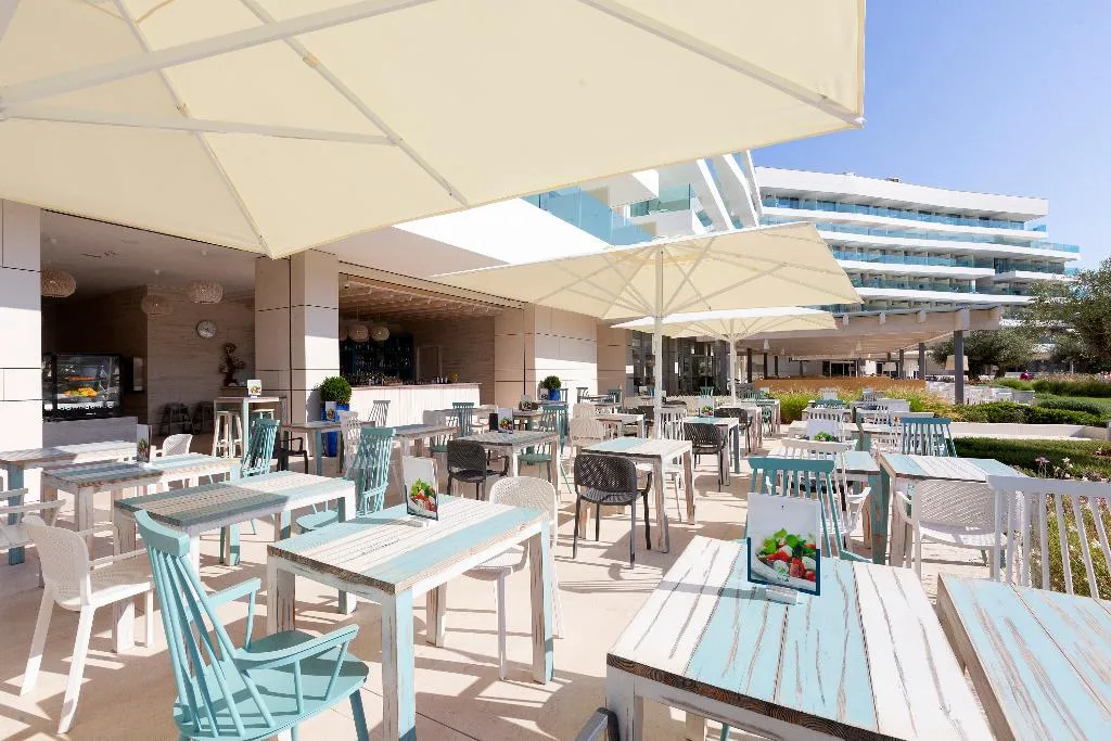 Terrace, Hipotels Gran Playa de Palma, Majorca