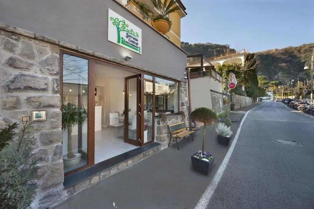 General view, B B Sorrento Central, Naples