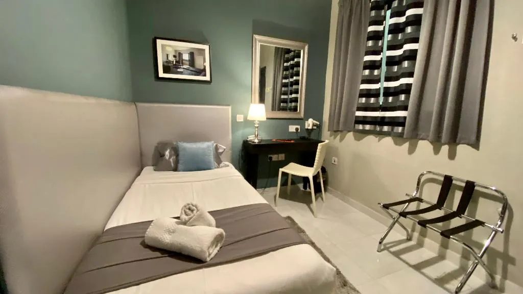 SINGLE ECONOMY Room, Sliema Marina Hotel, Malta