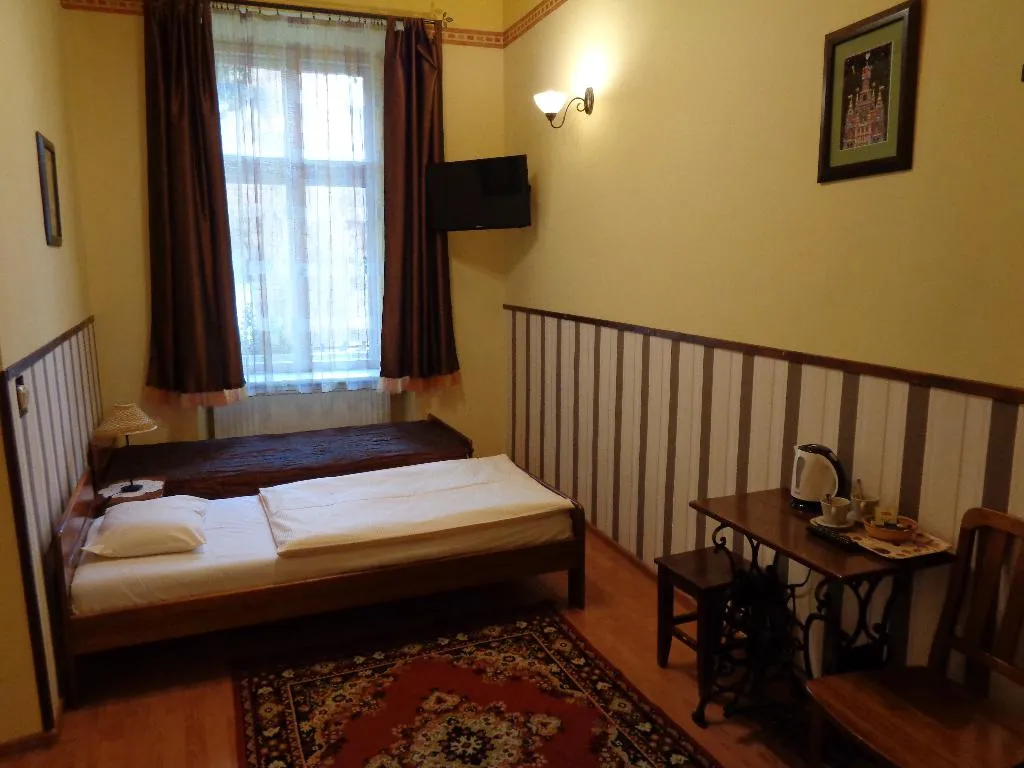 SINGLE STANDARD Room, Globtroter Guest House, Krakow