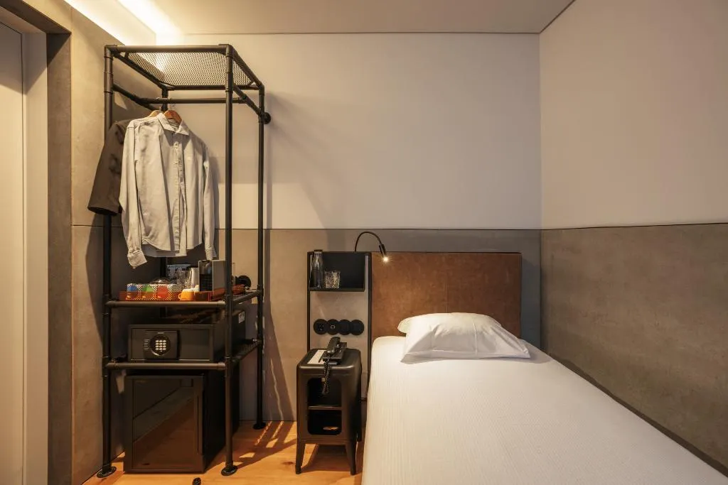 SINGLE ONE BED Room, Inspira Santos Boutique Hotel, Lisbon