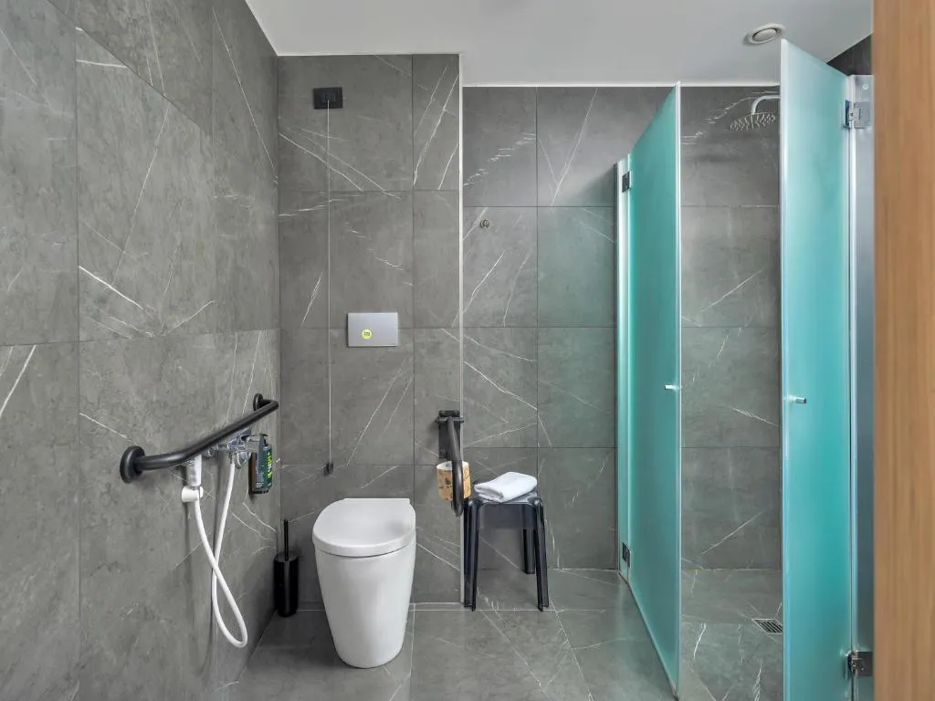 TWIN Accessible Room, B&B Hotel Milano City Center Duomo, Milan