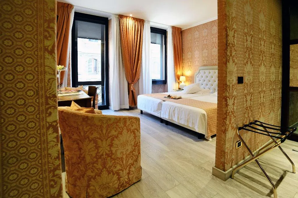 Room, Pierre Milano Hotel, Milan