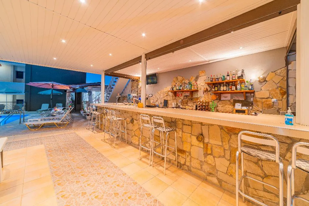 Bar, Blue Dream Hotel, Crete