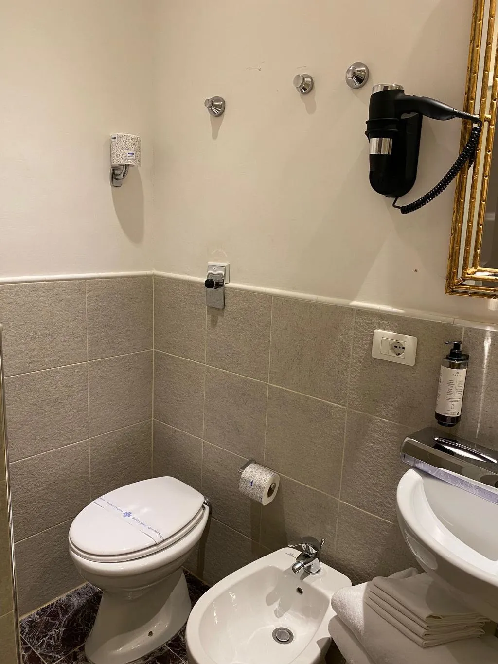 DOUBLE BASIC Room, Atlantic Palace, Florence