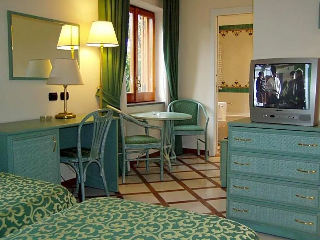 Room, Residence Villaggio Verde, Naples