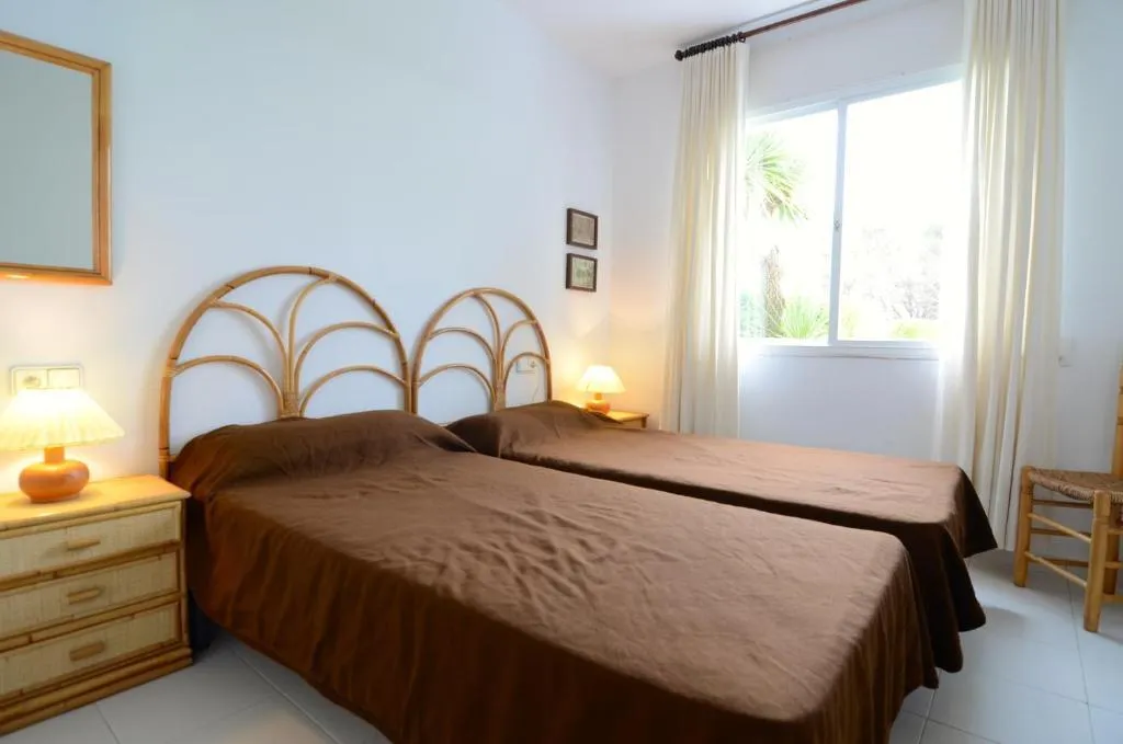 APARTMENT CAPACITY 4 TWO BEDROOMS Room, Green Club, Costa Brava