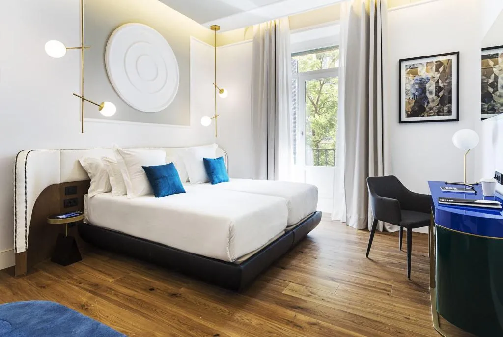 DOUBLE PREMIUM Room, One Shot Fortuny 07, Madrid