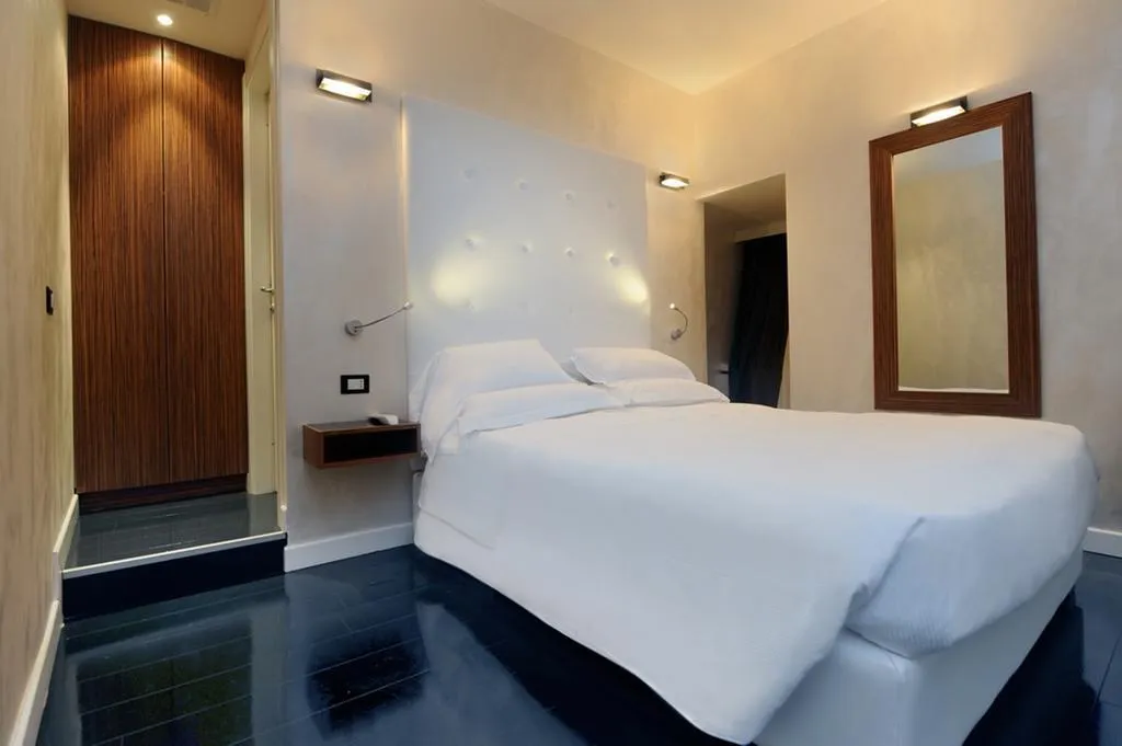 General view, Pantheon Royal Suite, Rome