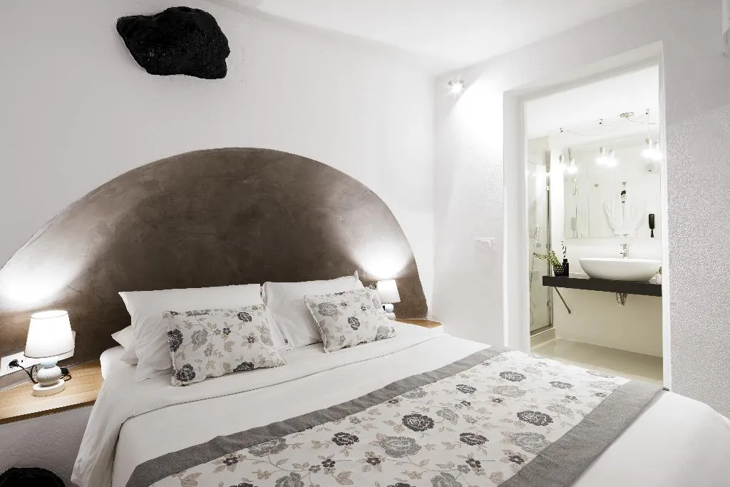 QUADRUPLE TWO BEDROOMS ONE BATHROOM Room, Santorini Princess Spa Hotel, Santorini