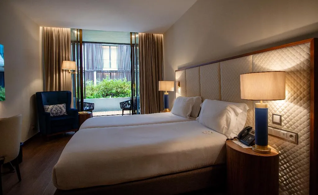 TWIN PREMIUM Room, Boeira Garden Hotel Porto Gaia, Curio Collection, Porto
