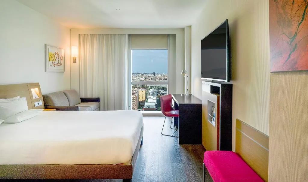 DOUBLE SUPERIOR Room, Novotel Barcelona City, Barcelona