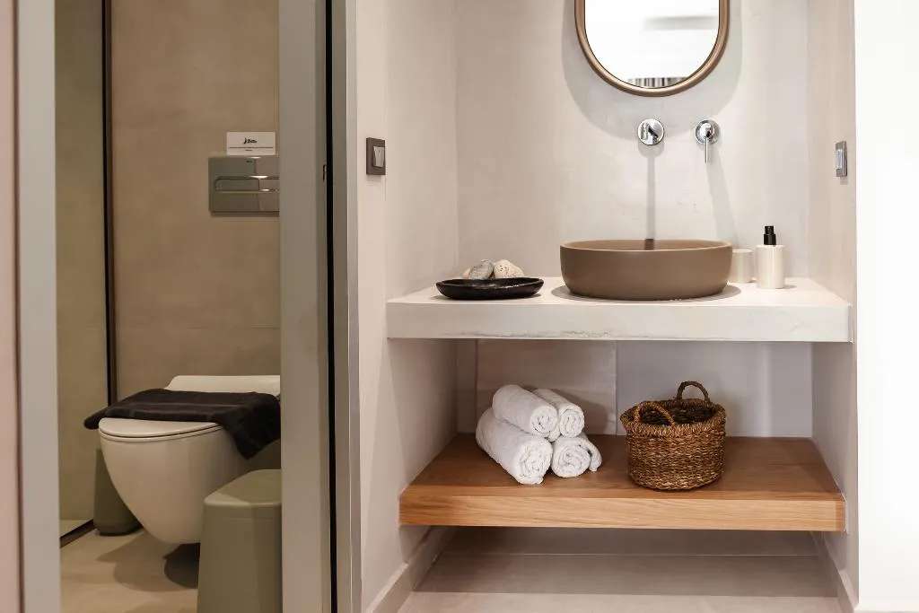 SUITE ONE BEDROOM ONE BATHROOM Room, Batis Aero Beachfront Wellbeing Hotel, Crete
