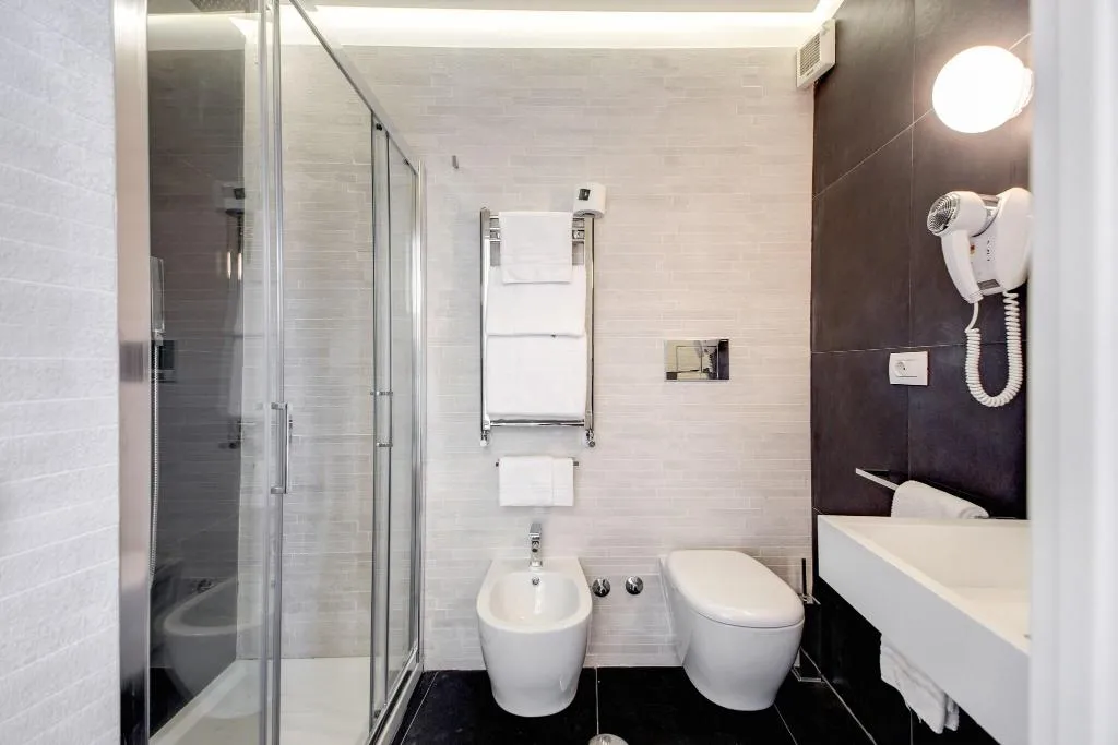 QUADRUPLE WITH VIEWS Room, Albergo Abruzzi, Rome